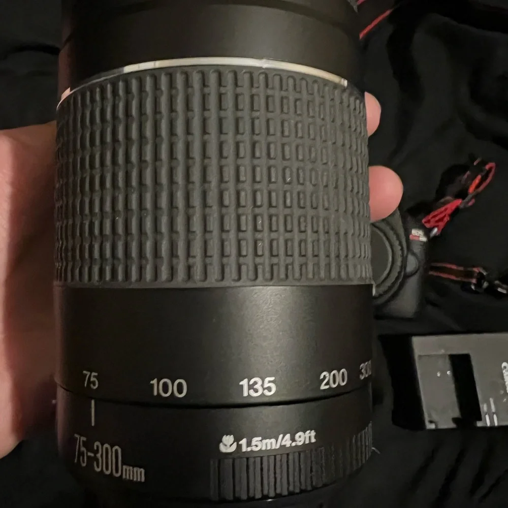 Canon EOS REBELT100 like NEW!!!!!!!